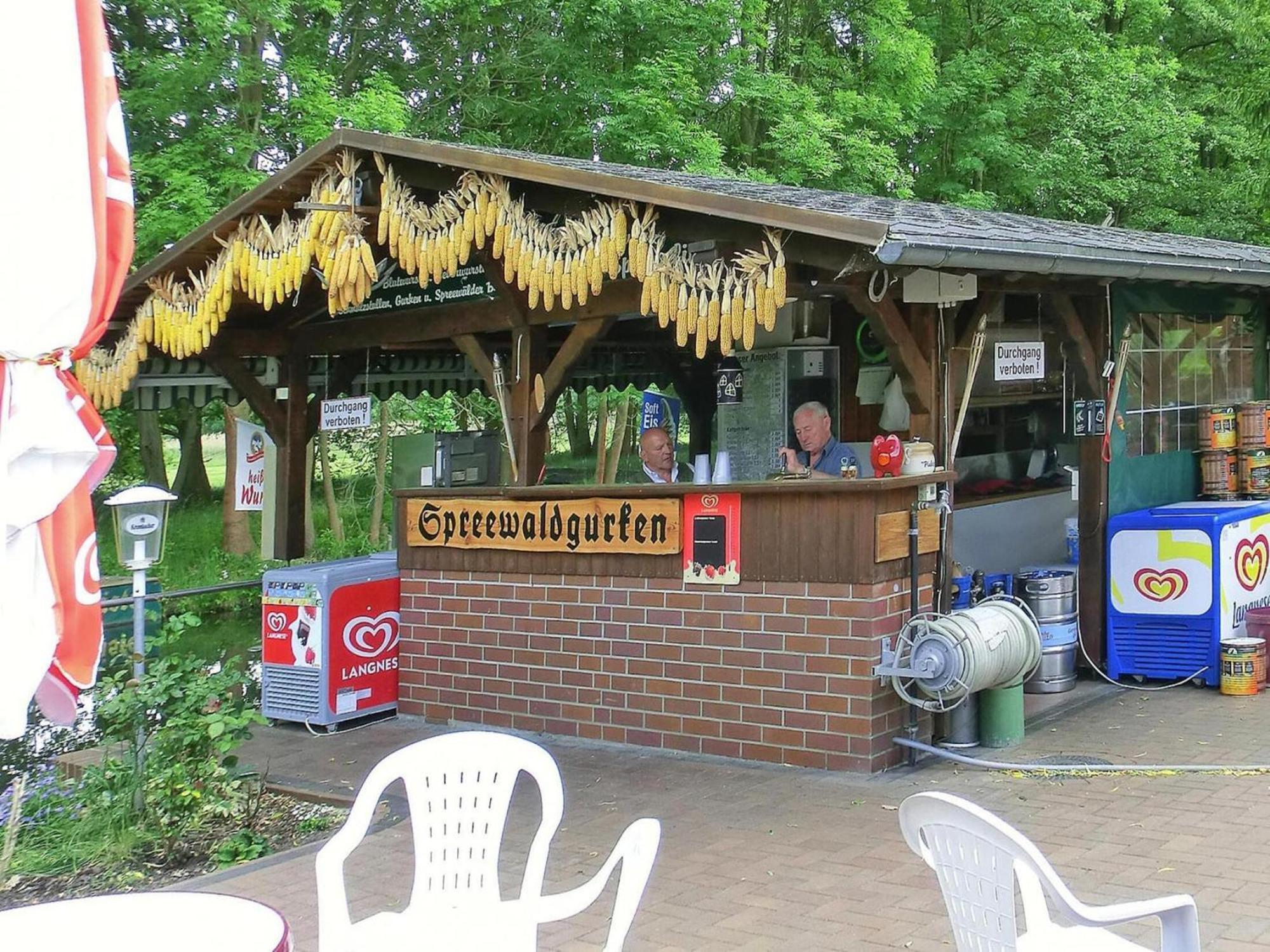 Bungalow In L Bben With A Terrace 뤼벤 외부 사진
