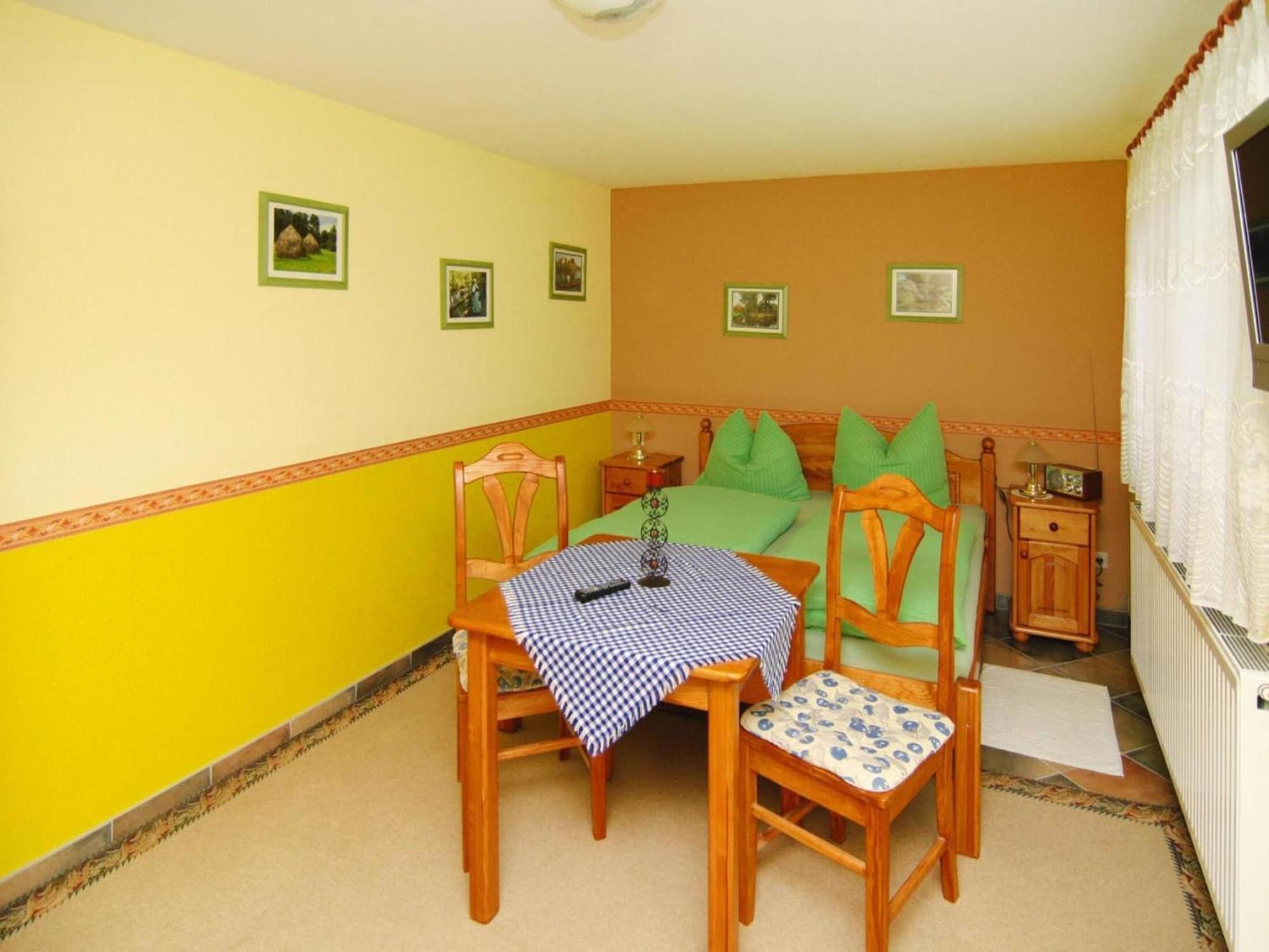 Bungalow In L Bben With A Terrace 뤼벤 외부 사진