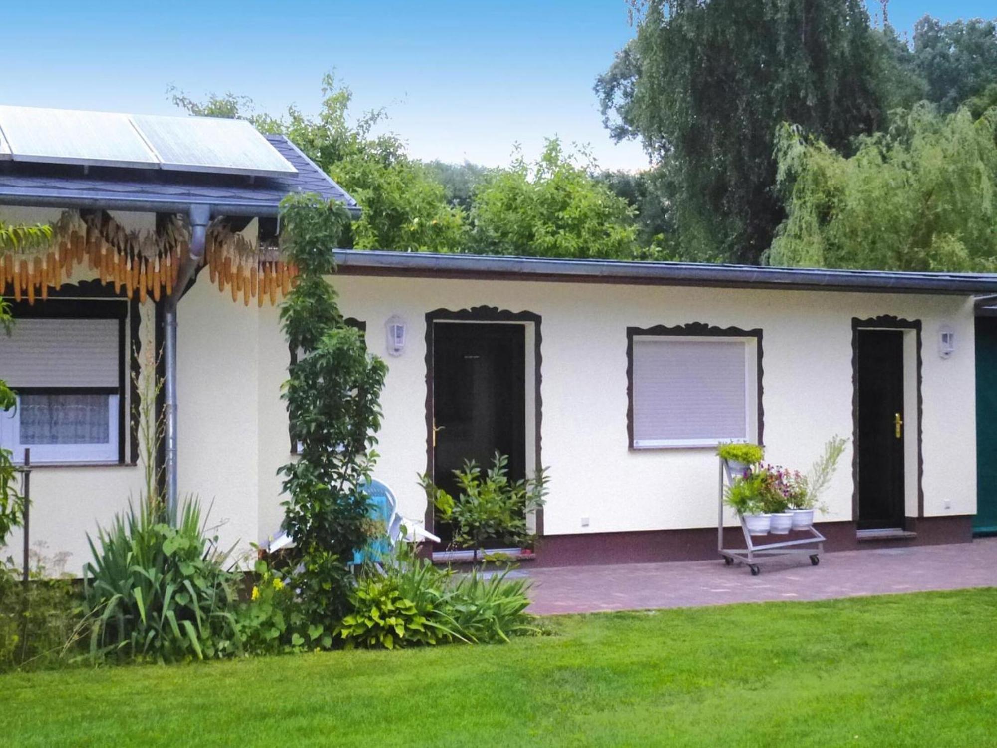 Bungalow In L Bben With A Terrace 뤼벤 외부 사진