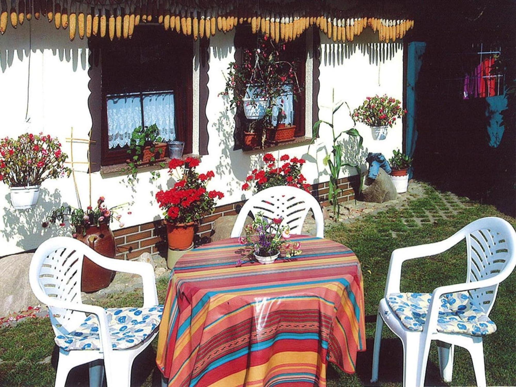 Bungalow In L Bben With A Terrace 뤼벤 외부 사진