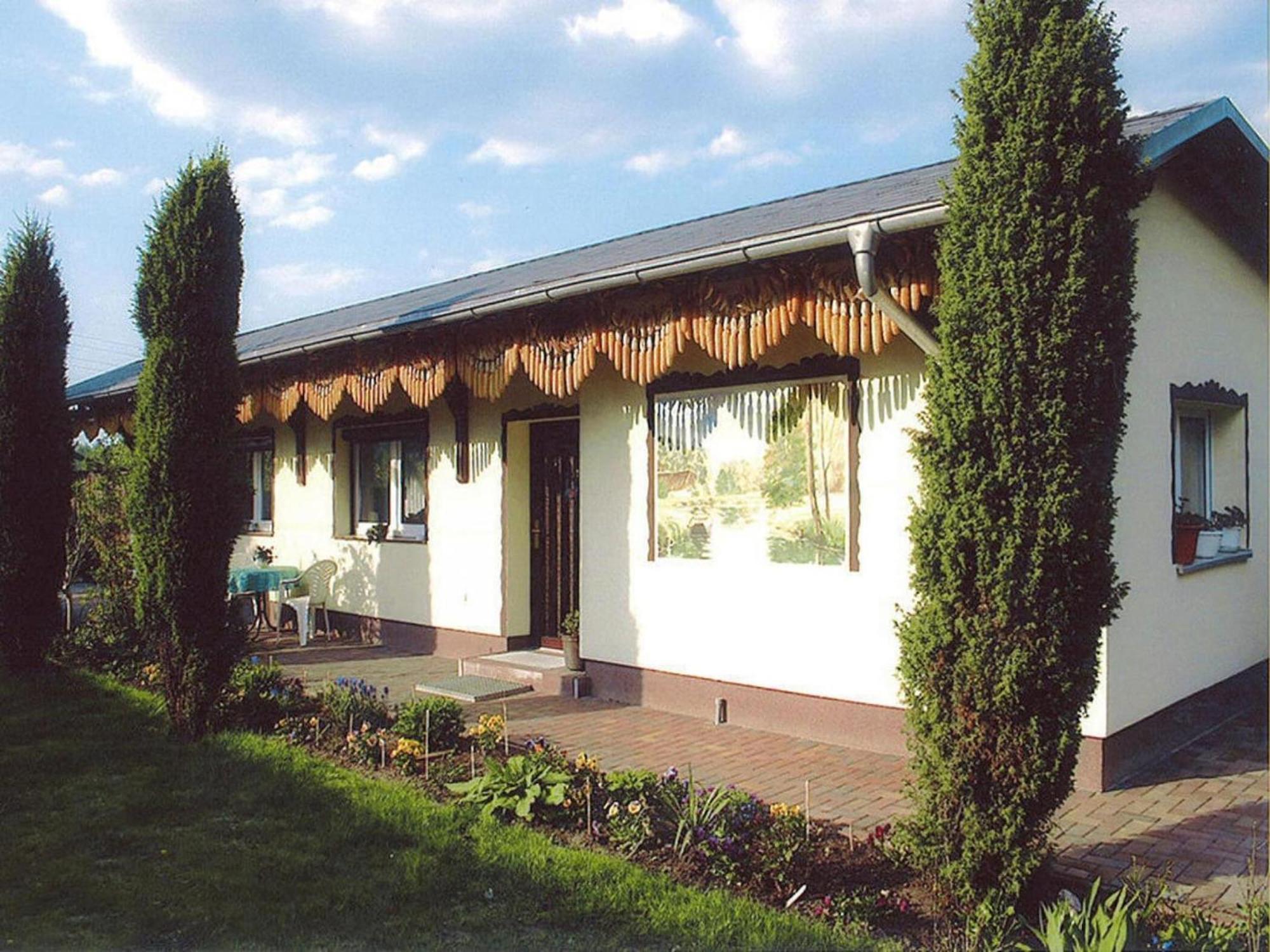 Bungalow In L Bben With A Terrace 뤼벤 외부 사진